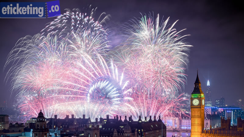 Watch the London New Year Eve Fireworks from the Thames